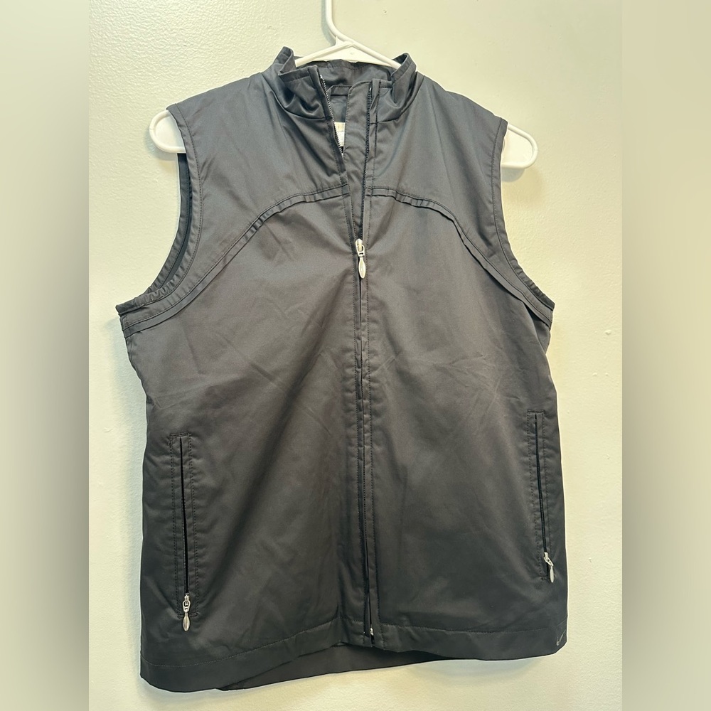 Nike Men's Charcoal Vest